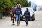 den Ilp 5 november 2010
Fajah Lourens haalt haar dochter Irem van school en gaat daarna met haar naar haar paarden op de manege.
Peter Smulders bv