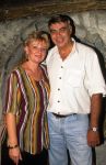 19 Augustus 1995
Getty Kaspers (ex-zangeres van Eurovisie Songfestivalwinnaarsgroep Teach-In  in 1975 met het liedje Ding-a-Dong ) met haar man
Foto Peter Smulders BV
