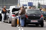 Schiphol 25 september 2010
Bea Bennet brengt Hans Breukhoven naar Schiphol.
Peter Smulders bv