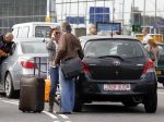 Schiphol 25 september 2010
Bea Bennet brengt Hans Breukhoven naar Schiphol.
Peter Smulders bv