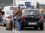 Schiphol 25 september 2010
Bea Bennet brengt Hans Breukhoven naar Schiphol.
Peter Smulders bv