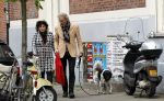 Amsterdam 26 oktober 2010
Henriette Tol met man en hond op de pc hooftstraat.
Peter Smulders bv
