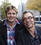 Amsterdam 1 november 2010
Presentatie van twee boeken van Jan Mulder bij cafe scheltema. Jan met zijn vrouw en zoons . oa Youri
Peter Smulders bv