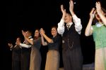 Hoorn 1 november 2010
Premiere musical Je Anne in de schouwburg van Hoorn. De hoofdrollen worden oa gwespeeld door Abke Bruins Thom Hoffman Levi v Kempen Marloes v d Heuvel Sanne Bosman Frans Maas Annemarie Maas en Mark v d Laan
Peter Smulders bv
