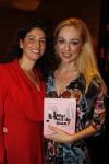 Amsterdam 26 oktober 2010
Presentatie boek Femmetje de Wind en Mirjam v d Broeke in het college hotel.
Tatjana ontvangt het eerste boek.
Peter Smulders bv