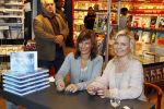 Schiphol 3 november 2010
Signeersessie van de Noorse prinses Martha Louise en Elisabeth Samnoy bij de ako winkel op schiphol.
Peter Smulders bv