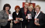Loosdrecht 1 november 2010
Presentatie DVD Rob de Nijs Shows met Anneke Gronloh Trea Dobbs Ria Valk en Marijcke Merckens bij het golden tulip hotel.
Peter Smulders bv