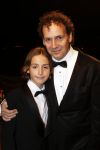 Leiden 30 oktober 2010
Premiere Soldaat van oranje op vliegbasis Valkenburg. Robin de Levita met zoon
Peter Smulders bv