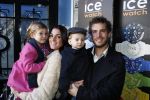 Amsterdam 25 oktober 2010
Presentatie van de ice watch in de ice bar. Tim Akkerman met vrouw en kinderen
Peter Smulders bv