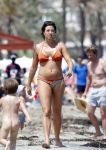 Ibiza 26 juli 2011
Wendy v Dijk met Erland Galjaard en Sem en Lizzy op het strand. Ook Martijn Amanda Bickel Jasmijn Achilles en Michelle Krabbe zijn aanwezig bij coco beach.
Peter Smulders bv