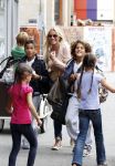 Amsterdam 19 juli 2011
Angela v Hulten met haar zoons Ruben en Justin.
Peter Smulders bv