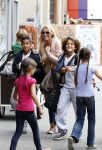 Amsterdam 19 juli 2011
Angela v Hulten met haar zoons Ruben en Justin.
Peter Smulders bv