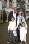 Kaatsheuvel, 9 Oktober 2011
Premiï¿½re van de musical Droomvlucht
Arnold Vanderlyde met zijn vrouw en kinderen
Foto Peter smulders BV