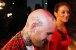 Rotterdam 2 oktober 2011
Uitreiking edisons in het world trade center in Rotterdam. Ben Saunders met zijn vriendin Soraya met de tatoo's op hun lichaam
Peter Smulders bv
