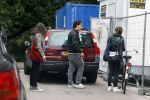 Amsterdam 30 juli 2011
Youp van t Hek en zijn vrouw Debby petter laten aan hun kinderen Sterre Anna en Julius hun nieuwe huis zien.
Peter Smulders bv
