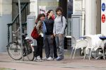 Amsterdam 30 juli 2011
Youp van t Hek en zijn vrouw Debby petter laten aan hun kinderen Sterre Anna en Julius hun nieuwe huis zien.
Peter Smulders bv