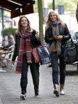 Amsterdam 26 oktober 2011
Monique Moon Matthijsen en Ellemieke Vermolen op de cornelis schuytstraat.
Peter Smulders bv