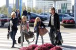Schiphol 15 oktober 2011
Erik de Zwart met vrouw en kinderen op het vliegveld
Peter Smulders bv