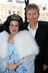 Leiden 24 oktober 2011
Presentatie cast musical zangeres zonder naam met oa Ellen Pieters Job Bovenlander Nikki v Ostaijen Ylva Wichers Schreur Stefan de Kogel Sabine Beens en Jasper Kerkhof in de schouwburg van Leiden. Hans Cornelisse
Peter Smulders bv