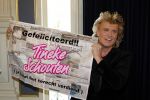 Amsterdam 24 oktober 2011
Presentatie borstbeeld Tineke Schouten in Carre. Hans Klok
Peter Smulders bv