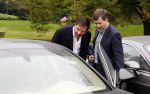 Den Haag 9 oktober 2011
Jan Peter Balkenende laat aan Marc Rutte zijn nieuwe Porsche panamera Hybride zien.
Peter Smulders bv