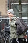 Amsterdam12 oktober 2011
Johnny de Mol met muts op
Peter Smulders bv