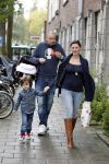 Amsterdam 8 oktober 2011
Lange Frans Frederiks  met zijn vrouw Danielle en zoon en baby Danie voor het eerst buiten.
Peter Smulders bv