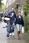 Amsterdam 8 oktober 2011
Lange Frans Frederiks  met zijn vrouw Danielle en zoon en baby Danie voor het eerst buiten.
Peter Smulders bv