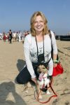 Scheveningen 2 oktober 2011
Bridget Maasland organiseert de dogwalk op het strand van Scheveningen. Loretta Schrijver met haar hond
Peter Smulders bv