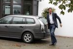 Den Haag 9 oktober 2011
Marc Rutte loopt van het catshuis naar zijn auto ( saab).
Peter Smulders bv