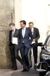 Den Haag 13 oktober 2011
Mark Rutte en Chris Breedveld lopen het gebouw van de tweede kamer binnen
Peter Smulders bv