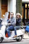 Amsterdam 4 oktober 2011
Patricia Paay en vriend Nicky v Dam op vespa scooter.
Peter Smulders bv