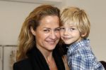 Amsterdam 9 oktober 2011
Lunch met bkende vrouwen van supertrash. Paulien Huizinga met zoon Pieter
Peter Smulders bv