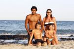 Ibiza 26 juli 2011
Pierre v Hooijdonk met vrouw en kinderen op het strand bij coco beach.
Peter Smulders bv