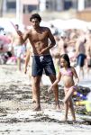 Ibiza 26 juli 2011
Pierre v Hooijdonk met vrouw en kinderen op het strand bij coco beach.
Peter Smulders bv