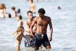 Ibiza 26 juli 2011
Pierre v Hooijdonk met vrouw en kinderen op het strand bij coco beach.
Peter Smulders bv