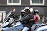 Amsterdam 29 oktober 2011
Reinout Oerlemans met baard en dochter Fiene op de motor.
Peter Smulders bv