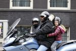 Amsterdam 29 oktober 2011
Reinout Oerlemans met baard en dochter Fiene op de motor.
Peter Smulders bv