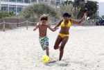 ibiza 27 juli 2011
Joelle Gullit aan het voetballen met Ruben kluivert.
Peter Smulders bv