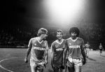 Amsterdam, 28 Augustus 1985 eindstand 2-4
2 doelpunten van de Gijp en 2 doelpunten Gullit
Ruud Gullit, Ton Lokhof en Rene v d Gijp
Foto Peter Smulders Bv