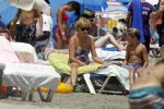 Ibiza 26 juli 2011
Wendy v Dijk met Erland Galjaard en Sem en Lizzy op het strand. Ook Martijn Amanda Bickel Jasmijn Achilles en Michelle Krabbe zijn aanwezig bij coco beach.
Peter Smulders bv