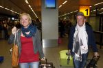 Schiphol 27 / 28 oktober 2011
Sonja Bakker en haar nieuwe vriend Jan arriveren op schiphol na vakantie naar ibiza.
Peter Smulders bv