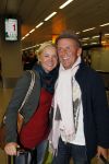 Schiphol 27 / 28 oktober 2011
Sonja Bakker en haar nieuwe vriend Jan arriveren op schiphol na vakantie naar ibiza.
Peter Smulders bv