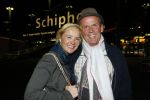 Schiphol 27 / 28 oktober 2011
Sonja Bakker en haar nieuwe vriend Jan arriveren op schiphol na vakantie naar ibiza.
Peter Smulders bv