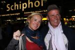 Schiphol 27 / 28 oktober 2011
Sonja Bakker en haar nieuwe vriend Jan arriveren op schiphol na vakantie naar ibiza.
Peter Smulders bv