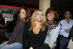 Amsterdam 20 oktober 2011
De diva s draaien door op tv wordt bekeken door Patricia Paay Patty Brard en Tatjana.
Peter Smulders bv