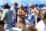 Ibiza 26 juli 2011
Wendy v Dijk met Erland Galjaard en Sem en Lizzy op het strand. Ook Martijn Amanda Bickel Jasmijn Achilles en Michelle Krabbe zijn aanwezig bij coco beach.
Peter Smulders bv