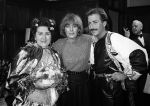 1984
ZZN (Mary Servaes Zangeres zonder Naam), wordt 65 jaar.
Hier op de foto met Trea Dobss en een vriend
Foto Peter Smulders Bv