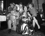 1984
ZZN (Mary Servaes Zangeres zonder Naam), wordt 65 jaar.
hier op de foto met Ronnie tober, Trea Dobbs, Anneke Gronloh, Bueno de Mesquita
Foto Peter smulders