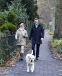 Blaricum 18 november 2012
Anita Meyer met haar vriend aan het wandelen met de hond.
Peter Smulders bv